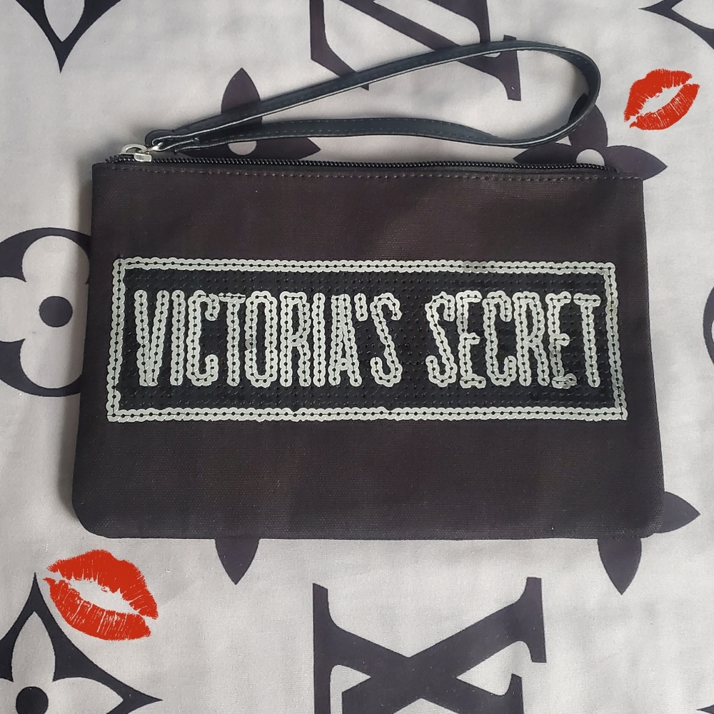 Victoria's Secret ❤ Wristlet Pouch
